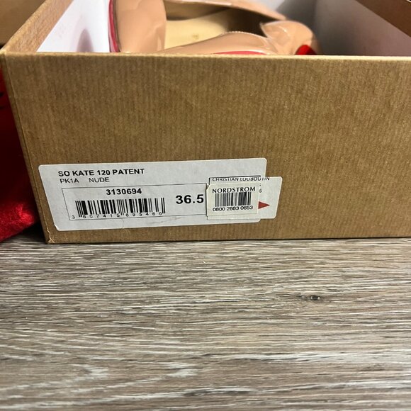 Christian Louboutin So Kate Patent Pointed-Toe Red Sole Pump - Picture 3 of 7